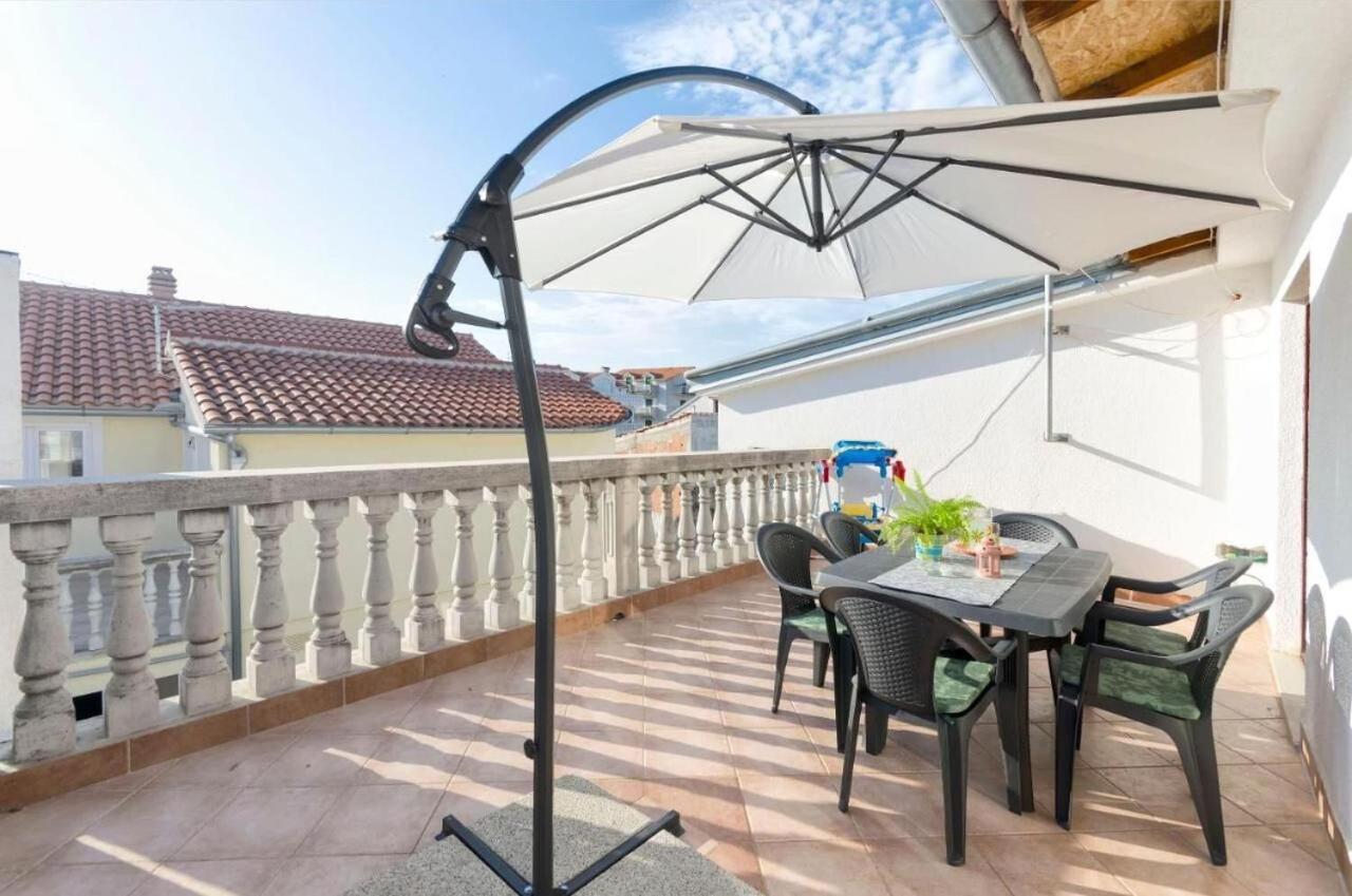 Apartment Marija Vodice Exterior photo