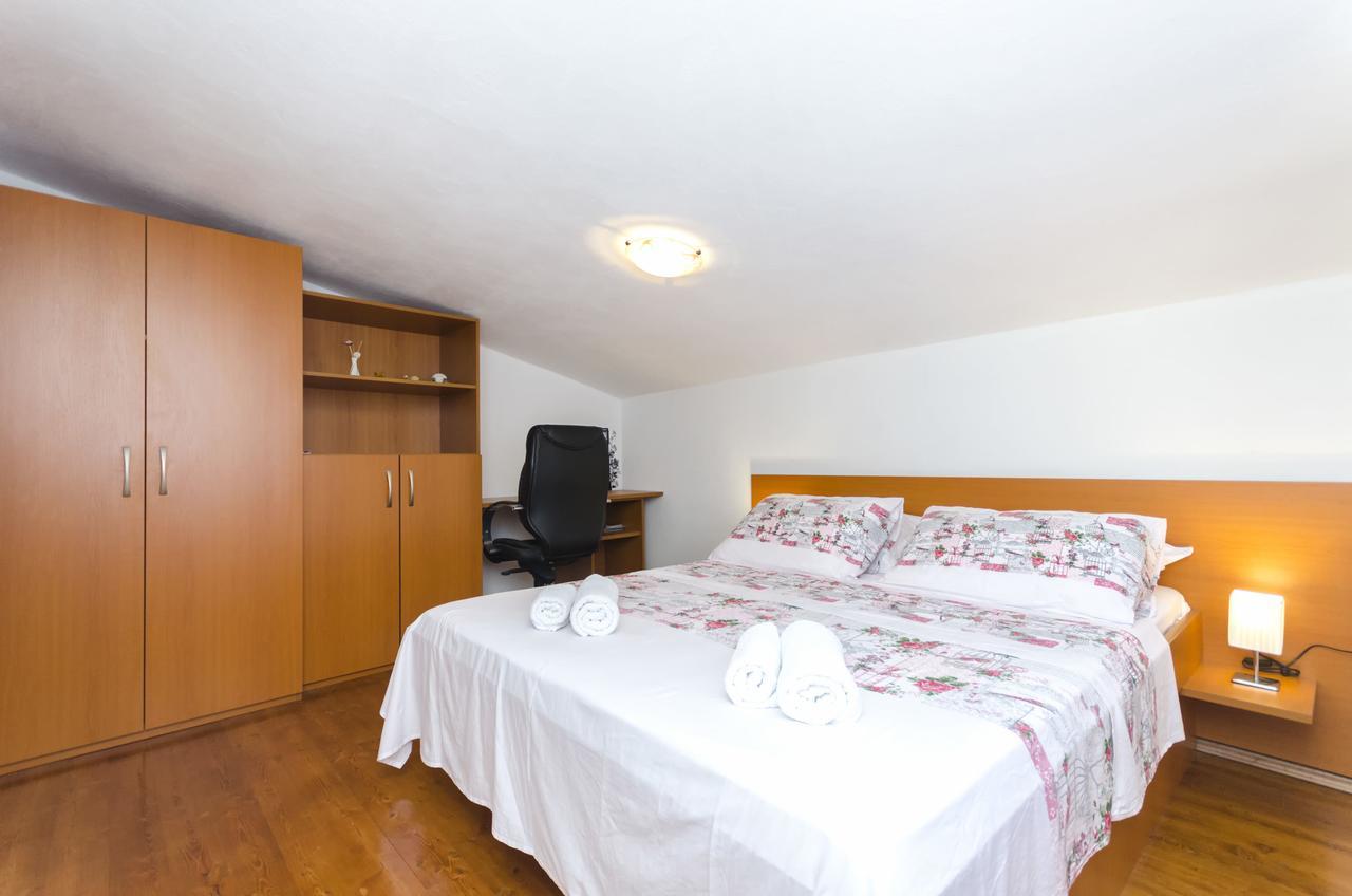 Apartment Marija Vodice Exterior photo