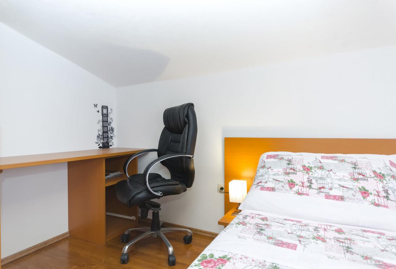 Apartment Marija Vodice Exterior photo